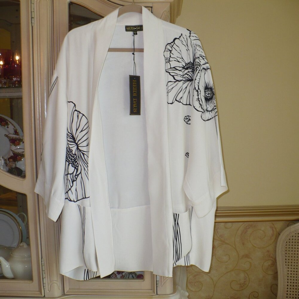 HEIDI DAUS PLACED FLORAL PRINT KIMONO WHITE/BLACK SMALL